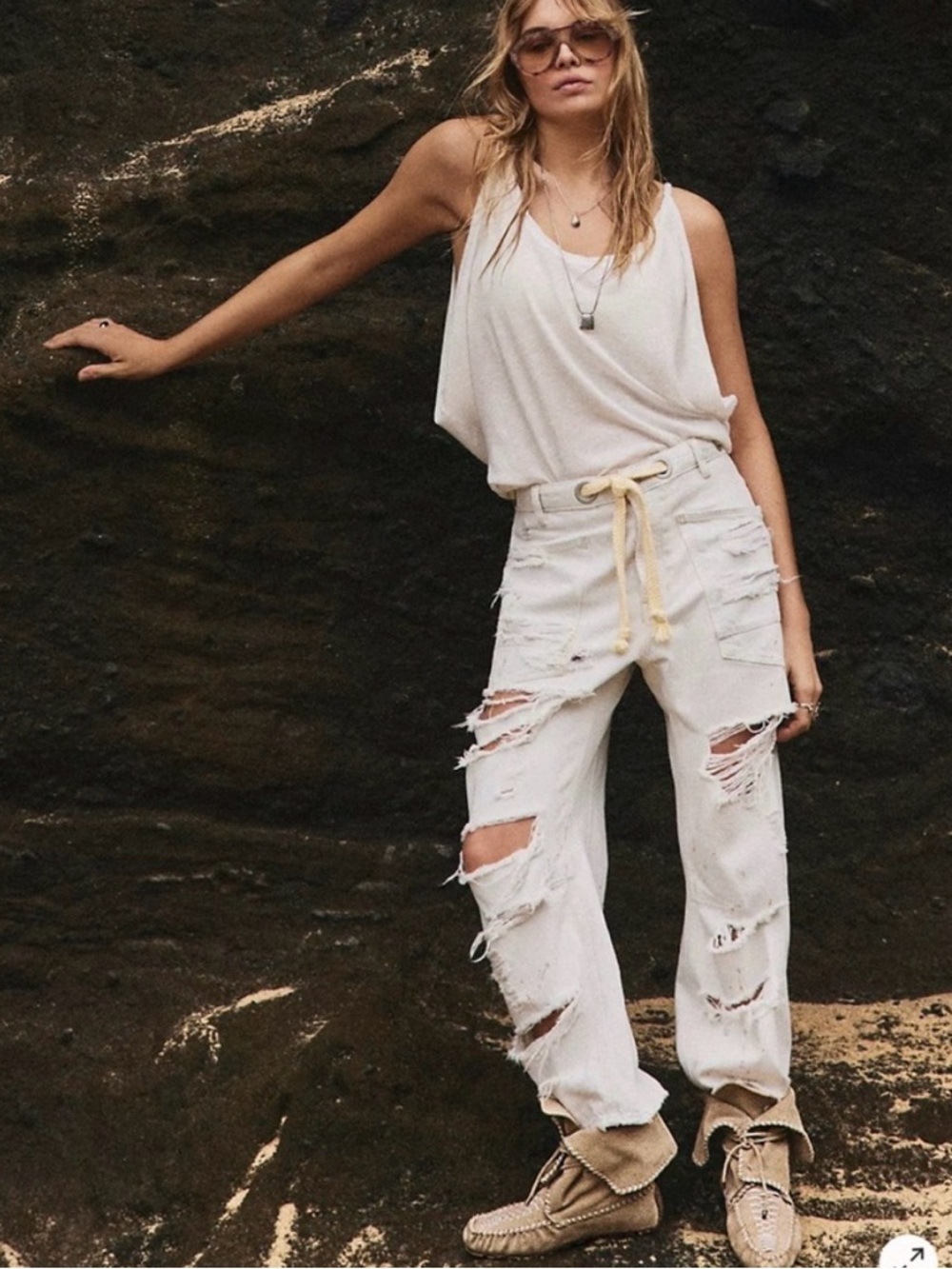 Free People We The Free Moxie Pull-On Barrel Jeans in Sea Mist, Sz 25